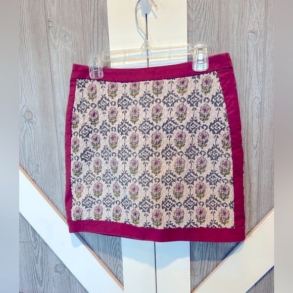 H&M Dresses & Skirts - Bag105. H&M SZ 4 length 14” floral boho style skirt.